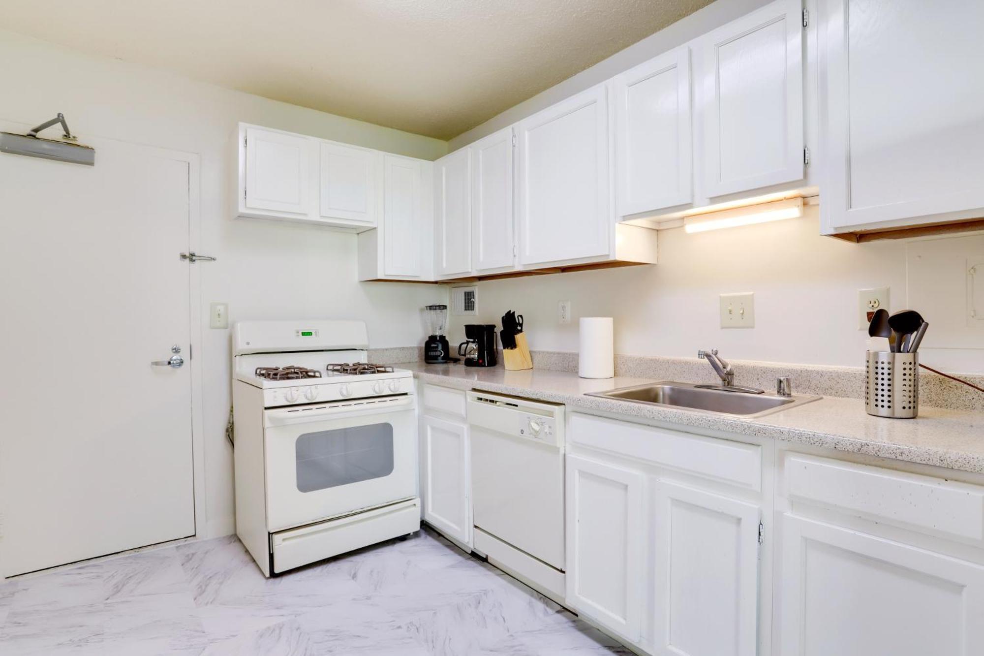Apartment At Crystal City With Gym อาร์ลิงตัน ภายนอก รูปภาพ